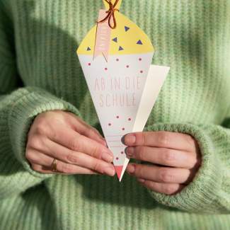 Einschulungskarte "Ab in die Schule. Schulkind" 